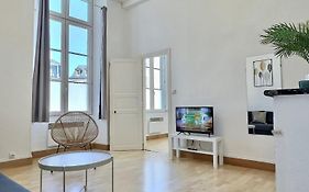 Wonderhost, Les Volumes De Margot En Hypercentre